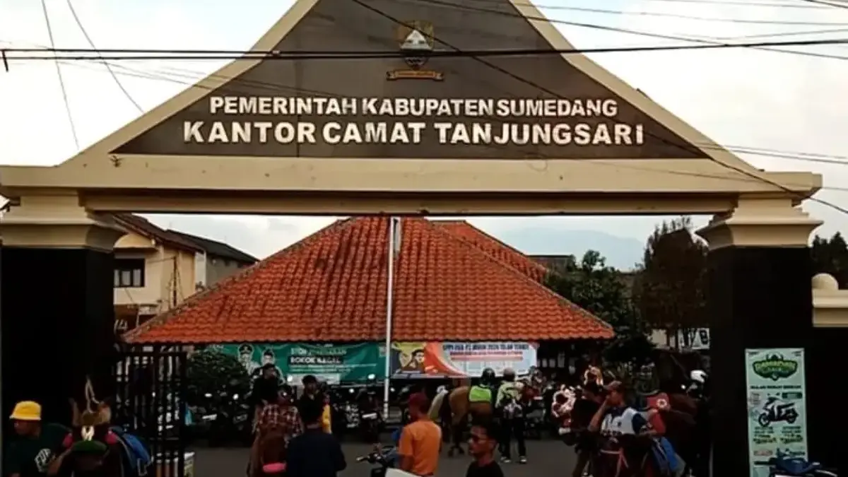 Tanjungsari dan Cicalengka: Dua Jejak yang Pernah Menjadi Pusat Pemerintahan Priangan Timur Tanjungsari dan Cicalengka: Dua Jejak yang Pernah Menjadi Pusat Pemerintahan Priangan Timur