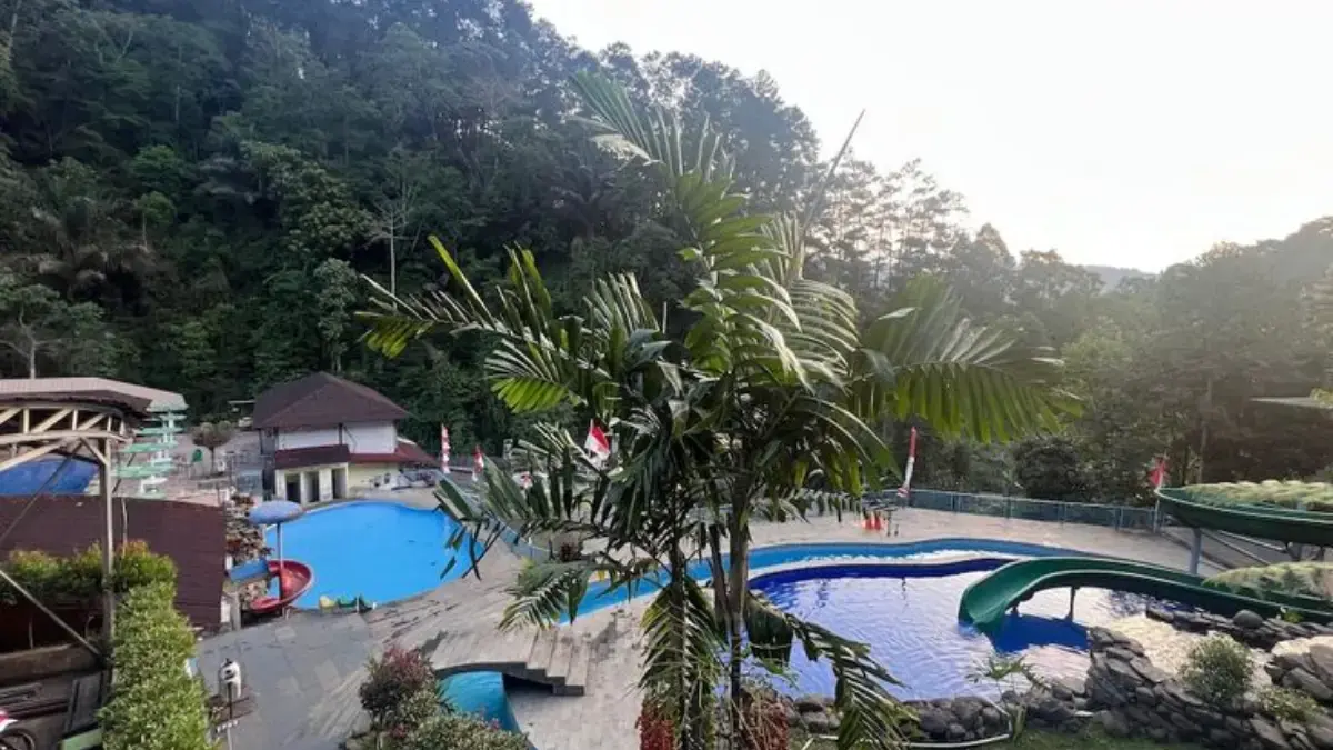 Kamu Mau Liburan Nataru ke Sumedang? Ini dia 5 Penginapan Sumedang dengan Pemandangan Terbaik dan Super Murah Kamu Mau Liburan Nataru ke Sumedang? Ini dia 5 Penginapan Sumedang dengan Pemandangan Terbaik dan Super Murah