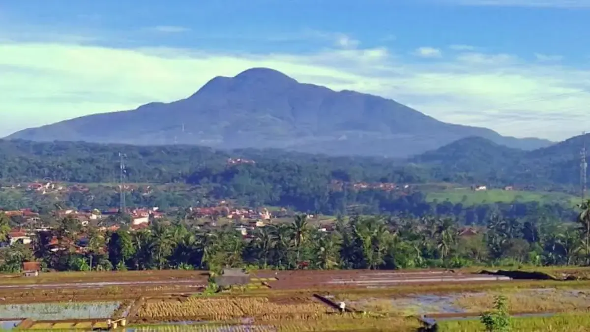 Pecinta Alam Wajib Liburan Nataru ke Sumedang, Inilah Gunung-Gunung Populer di Sumedang yang Bisa Kamu Daki