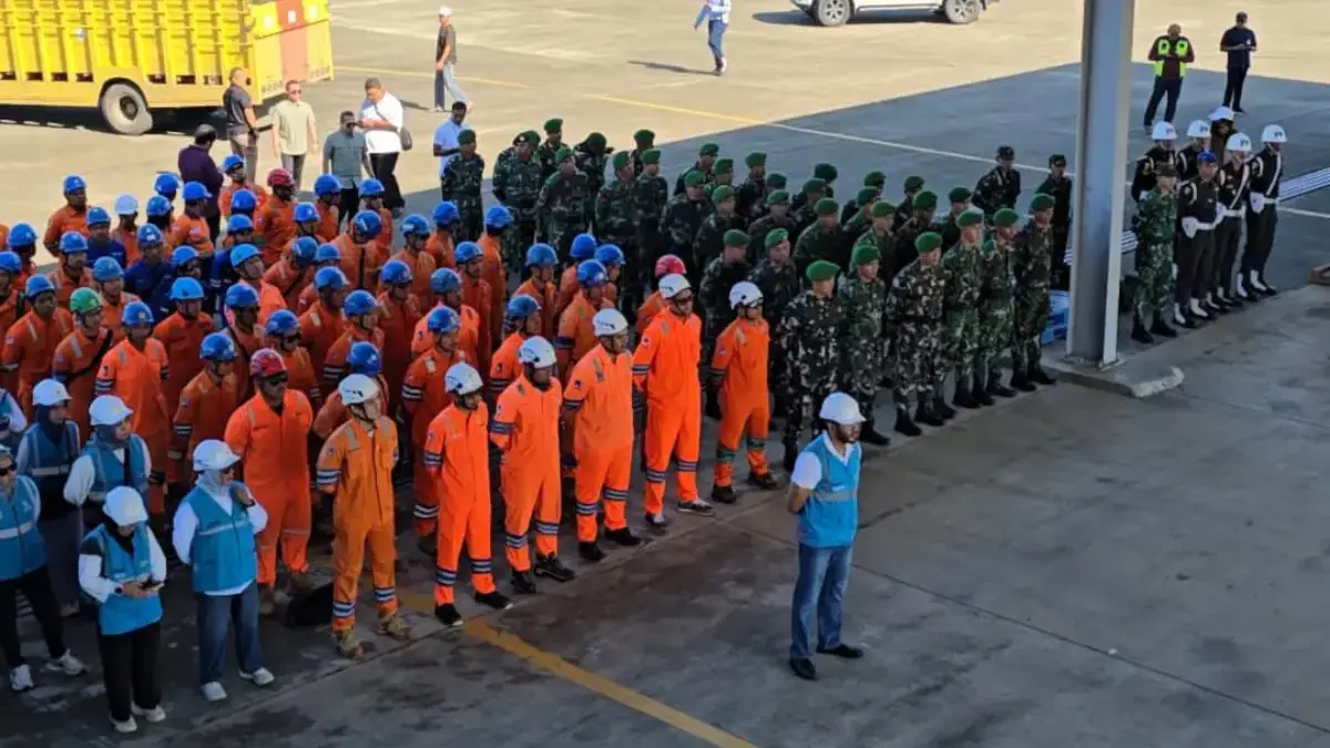 Percepat Pemulihan, Dirut PLN Pastikan Langsung Penanganan Kelistrikan Pascabencana Aceh Percepat Pemulihan, Dirut PLN Pastikan Langsung Penanganan Kelistrikan Pascabencana Aceh