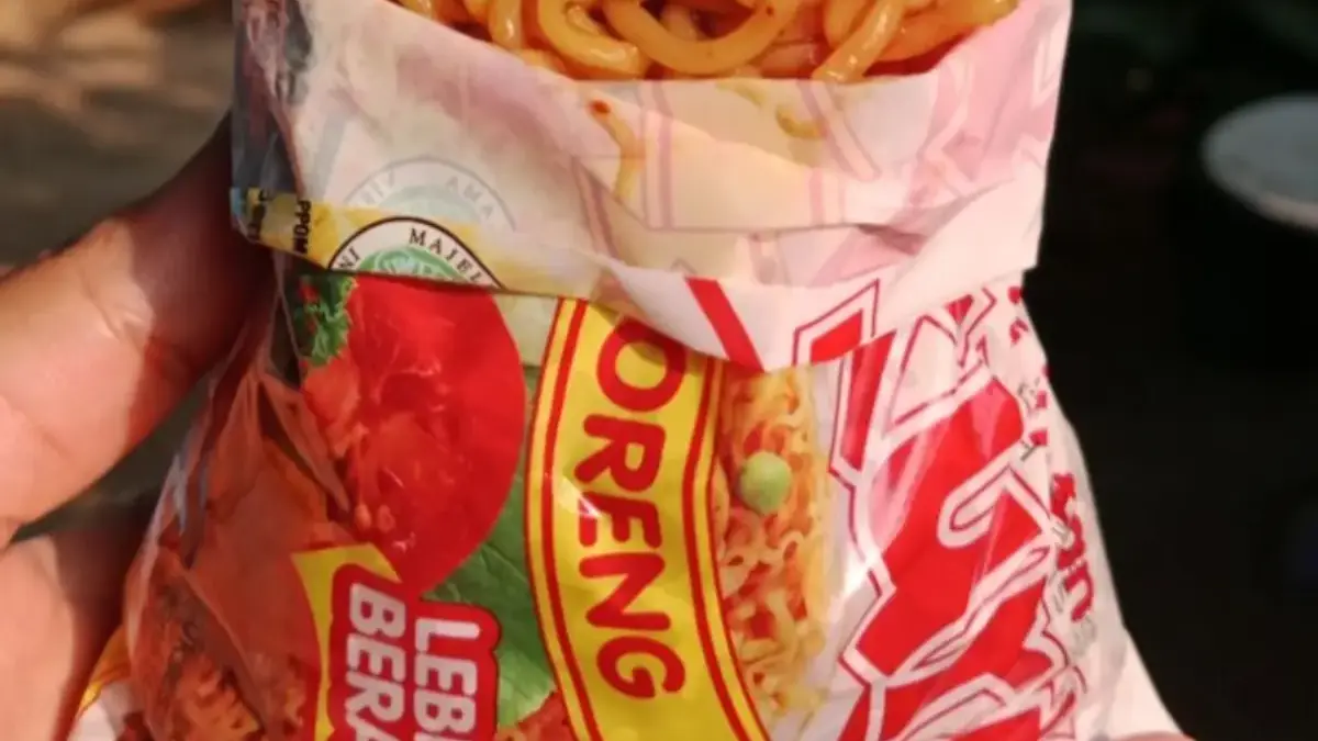 Mengenang Mie Sakura: Jajanan Legendaris Masa Lalu Bikin Susah Move On Mengenang Mie Sakura: Jajanan Legendaris Masa Lalu Bikin Susah Move On