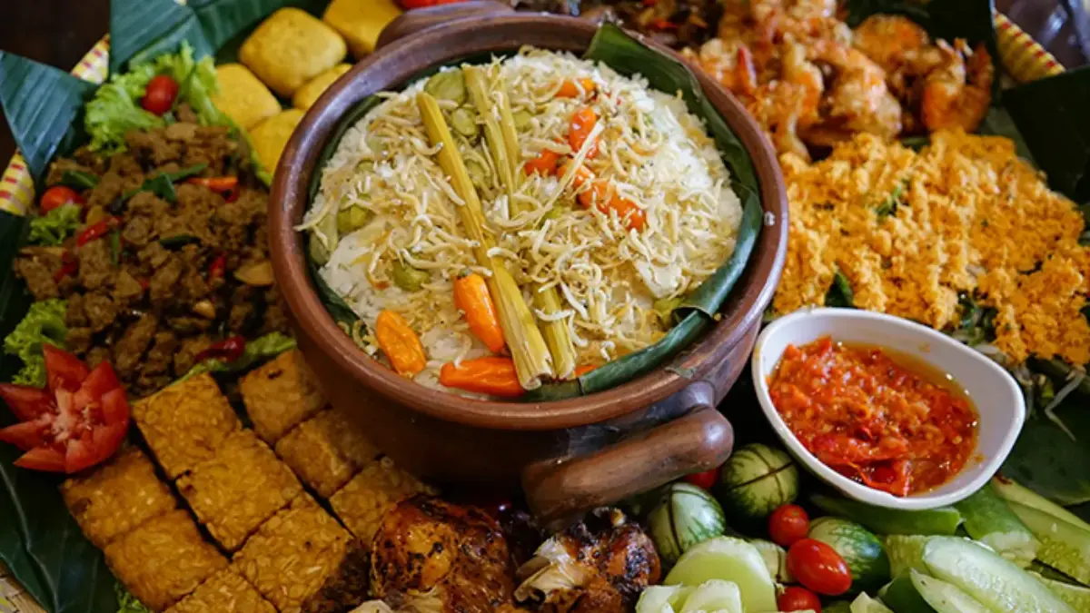 Kuliner Khas Cimalaka, Menyicipi Rasa Tradisi Sunda yang Autentik Kuliner Khas Cimalaka, Menyicipi Rasa Tradisi Sunda yang Autentik