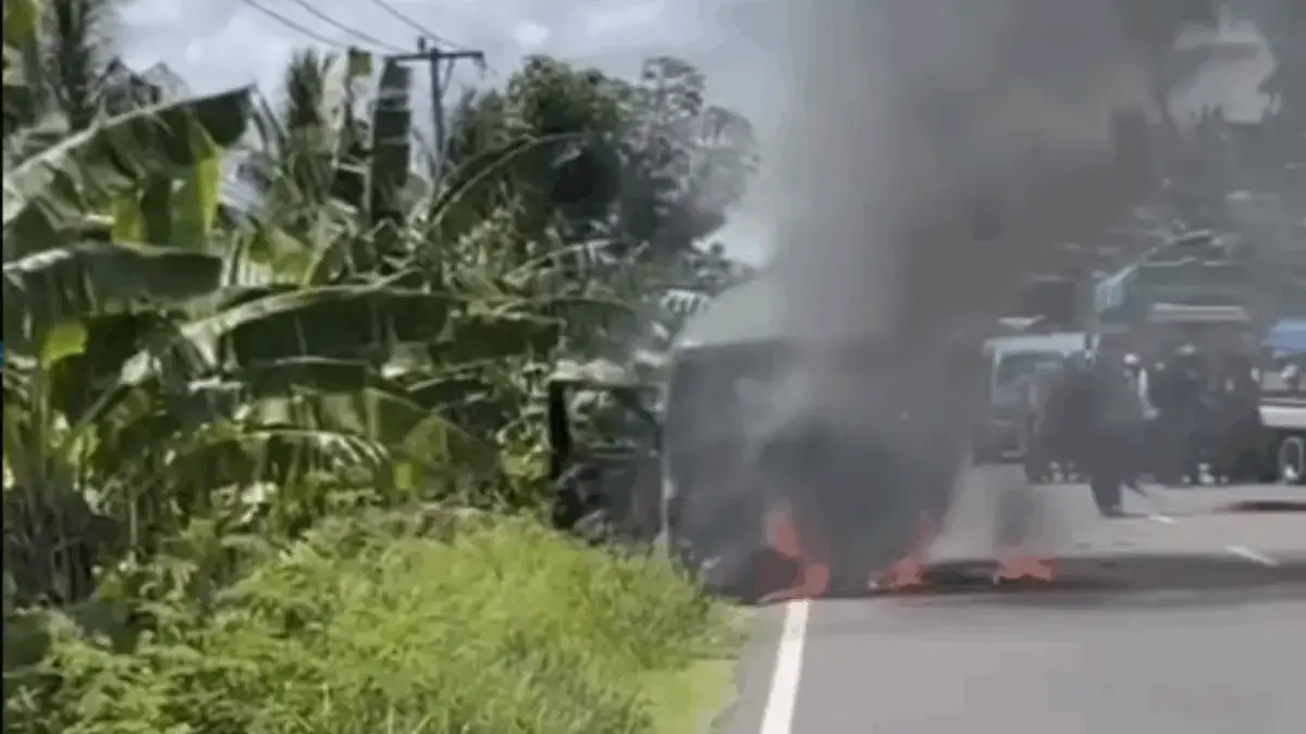 VIRAL! Mobil Pengangkut Uang BNI Terbakar di Polewali Mandar, Diperkirakan Rugi Sebesar 4 Miliar