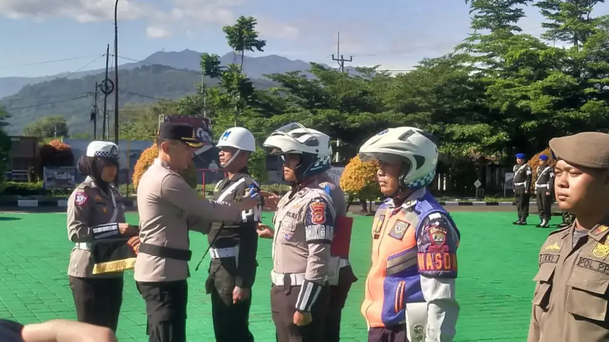 ETLE Jadi Tulang Punggung Penertiban Lalu Lintas, Kapolres: Perubahan Budaya Berkendara Kini Tak Terhindarkan ETLE Jadi Tulang Punggung Penertiban Lalu Lintas, Kapolres: Perubahan Budaya Berkendara Kini Tak Terhindarkan