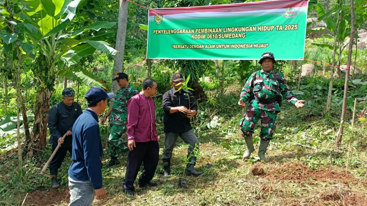 Penanaman 1.500 Pohon di Tanjungmedar, Kodim 0610/Sumedang Tegaskan Komitmen Pelestarian Lingkungan 2025