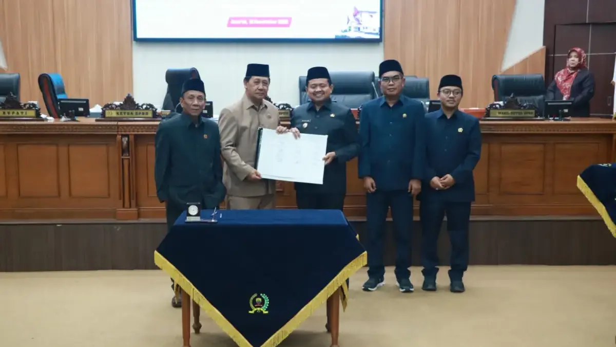 DPRD dan Pemkab Sumedang Sahkan APBD 2026, Prioritaskan Pelayanan Publik dan Infrastruktur DPRD dan Pemkab Sumedang Sahkan APBD 2026, Prioritaskan Pelayanan Publik dan Infrastruktur