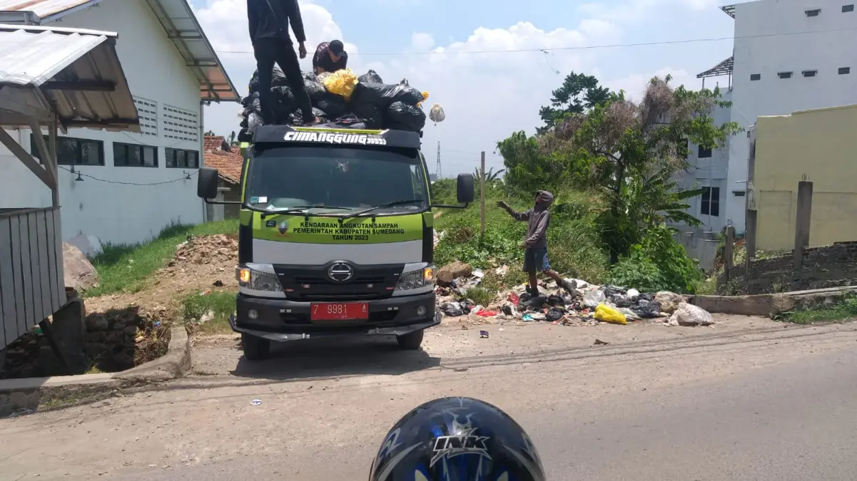Biaya Armada Sampah Plat Merah Rp175 Ribu per RW Dipertanyakan, Praktisi Hukum: Tidak Ada Dasar Hukumnya! Biaya Armada Sampah Plat Merah Rp175 Ribu per RW Dipertanyakan, Praktisi Hukum: Tidak Ada Dasar Hukumnya!