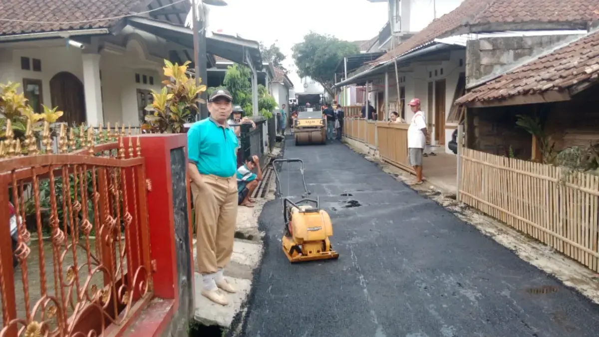 Pemdes Rancamulya Hotmix Jalan Desa