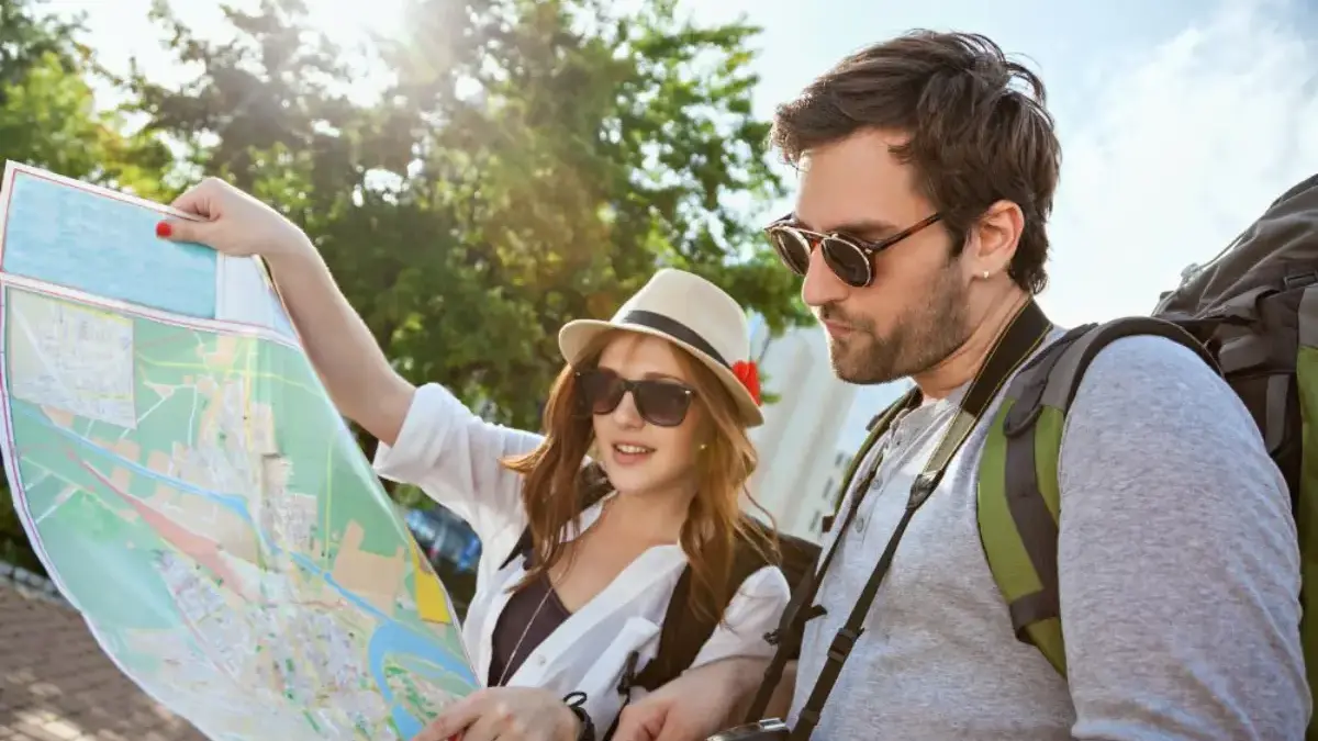 Libur Panjang Nataru 2025? Ini Tips Liburan Murah Ala Traveler Cerdas!