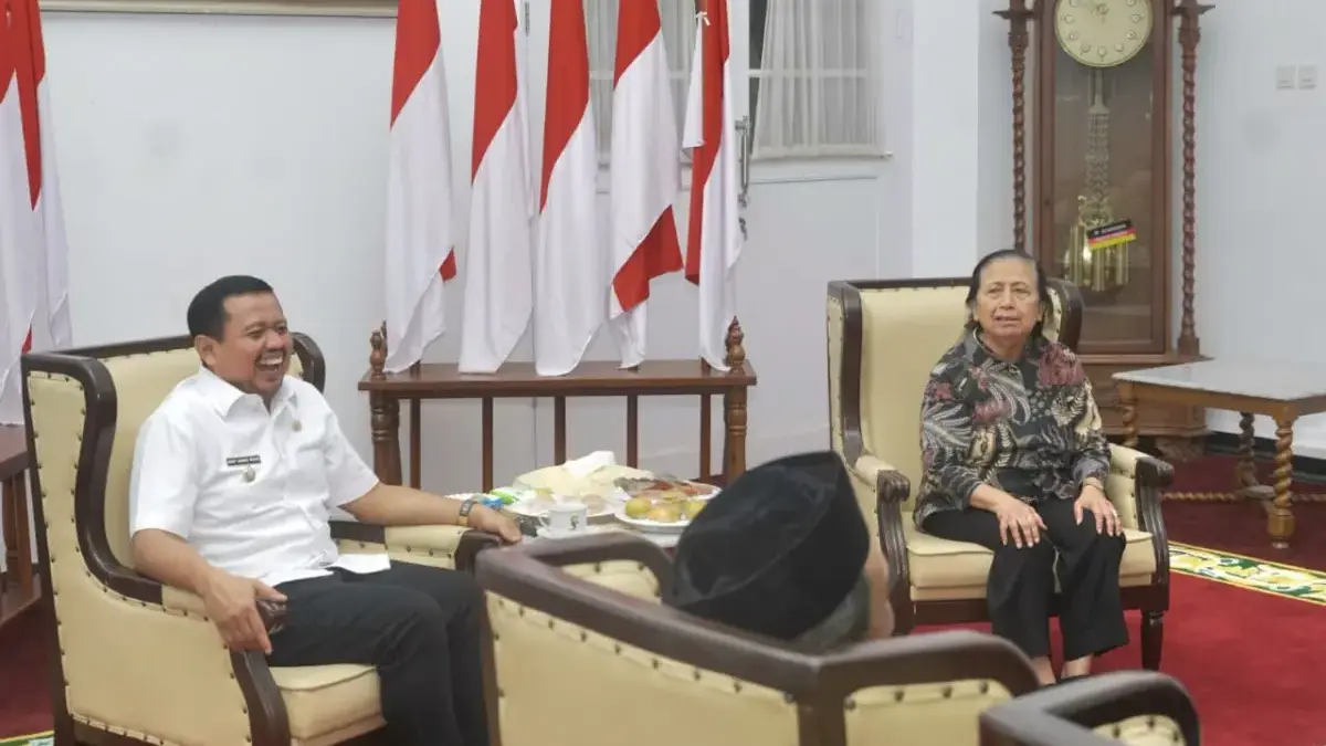 Bupati Sumedang dan Ceu Popong Teguhkan Semangat Kebangsaan Lewat Forum Pembauran Bupati Sumedang dan Ceu Popong Teguhkan Semangat Kebangsaan Lewat Forum Pembauran