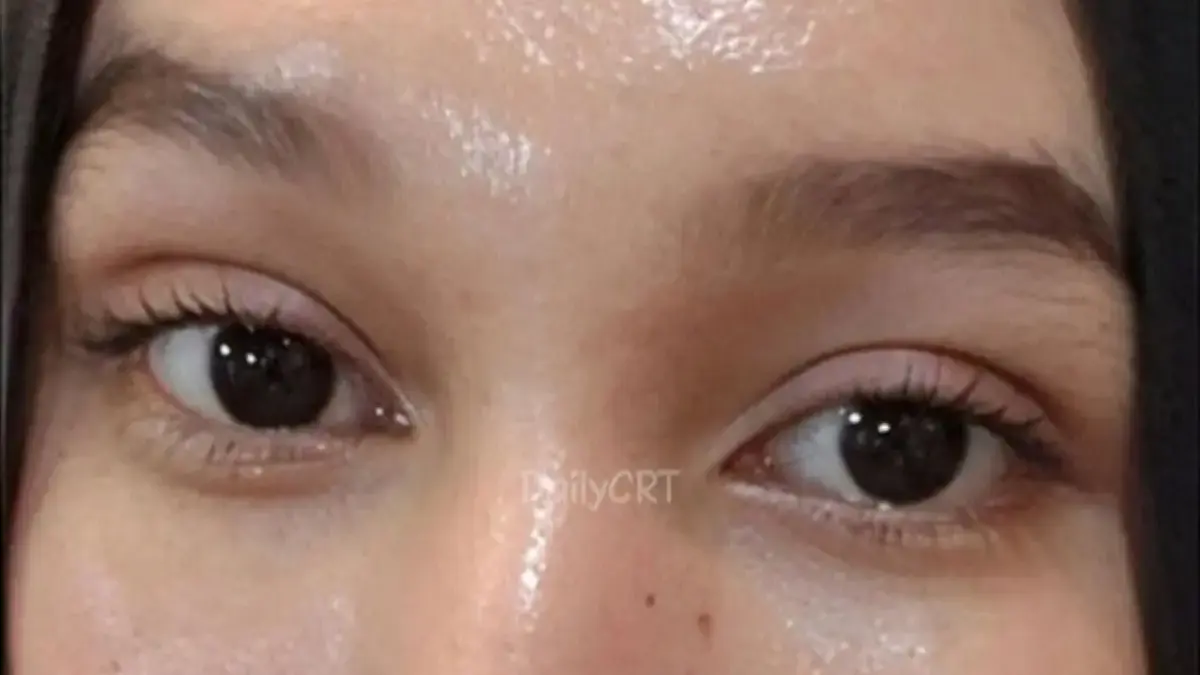 Kulit Berminyak Tapi Dehidrasi? Ini Kesalahan yang Sering Dilakukan Pemilik Oily Skin Kulit Berminyak Tapi Dehidrasi? Ini Kesalahan yang Sering Dilakukan Pemilik Oily Skin