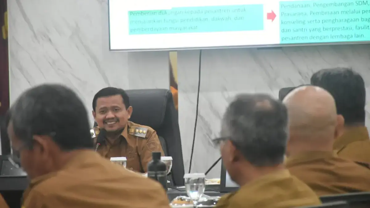 Pesantren di Sumedang Dapat Fasilitas PBG Gratis, Bupati Dony Dorong Optimalisasi Peran Ponpes Pesantren di Sumedang Dapat Fasilitas PBG Gratis, Bupati Dony Dorong Optimalisasi Peran Ponpes