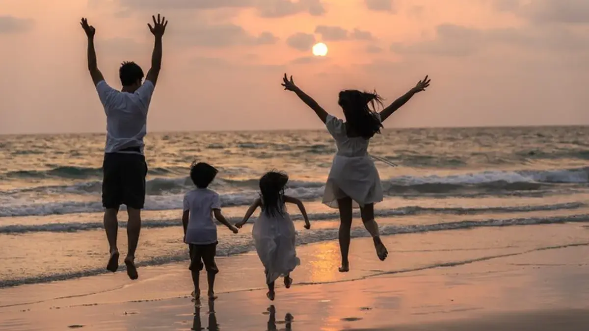 Mau Liburan Nataru Tetap Menyenangkan Tapi Tidak Bikin Kantong Jebol? Ikuti Tips Ini!