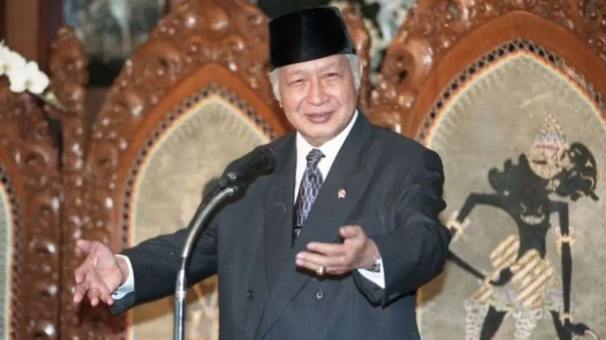 Anugerah Vs. Akuntabilitas: Mengapa Gelar Pahlawan untuk Soeharto Membelah Sejarah Indonesia?