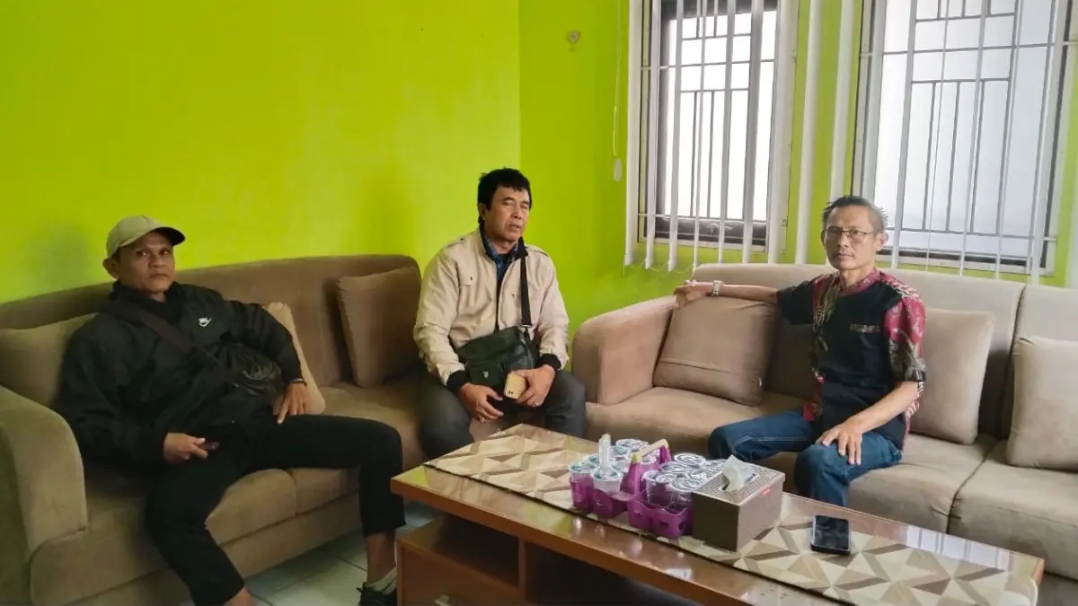 Kepala Desa Sukajaya Klarifikasi Pemberitaan Terkait Dugaan Bansos Jadi Warisan Keluarga Pegawai Desa Kepala Desa Sukajaya Klarifikasi Pemberitaan Terkait Dugaan Bansos Jadi Warisan Keluarga Pegawai Desa