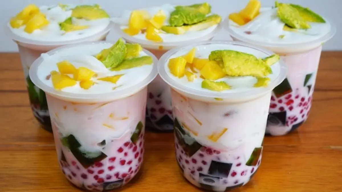 Cocok Dinikmati di Siang Hari, Berikut Resep Es Teler Super Gampang yang Bisa Kamu Buat di Rumah