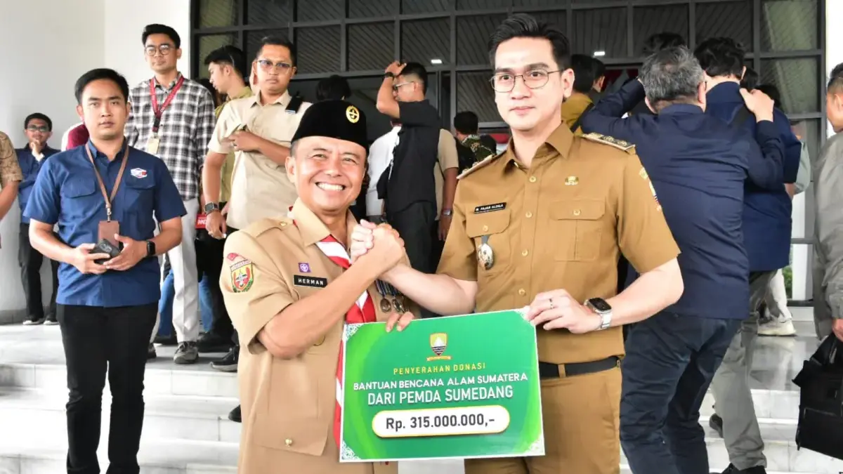 Pemkab Sumedang Salurkan Rp315 Juta untuk Korban Banjir dan Longsor di Sumatra Pemkab Sumedang Salurkan Rp315 Juta untuk Korban Banjir dan Longsor di Sumatra
