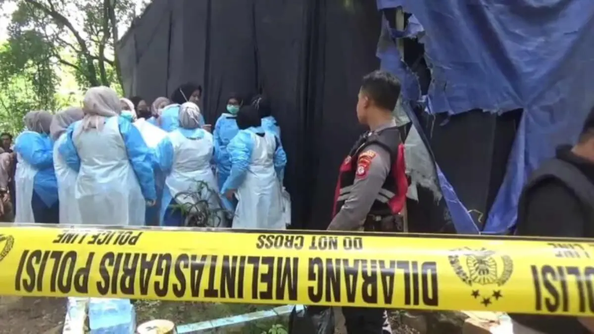 Polisi Gali Jenazah Guru SMPN 4 Sumedang, Dugaan Kematian Tidak Wajar Diselidiki Ulang