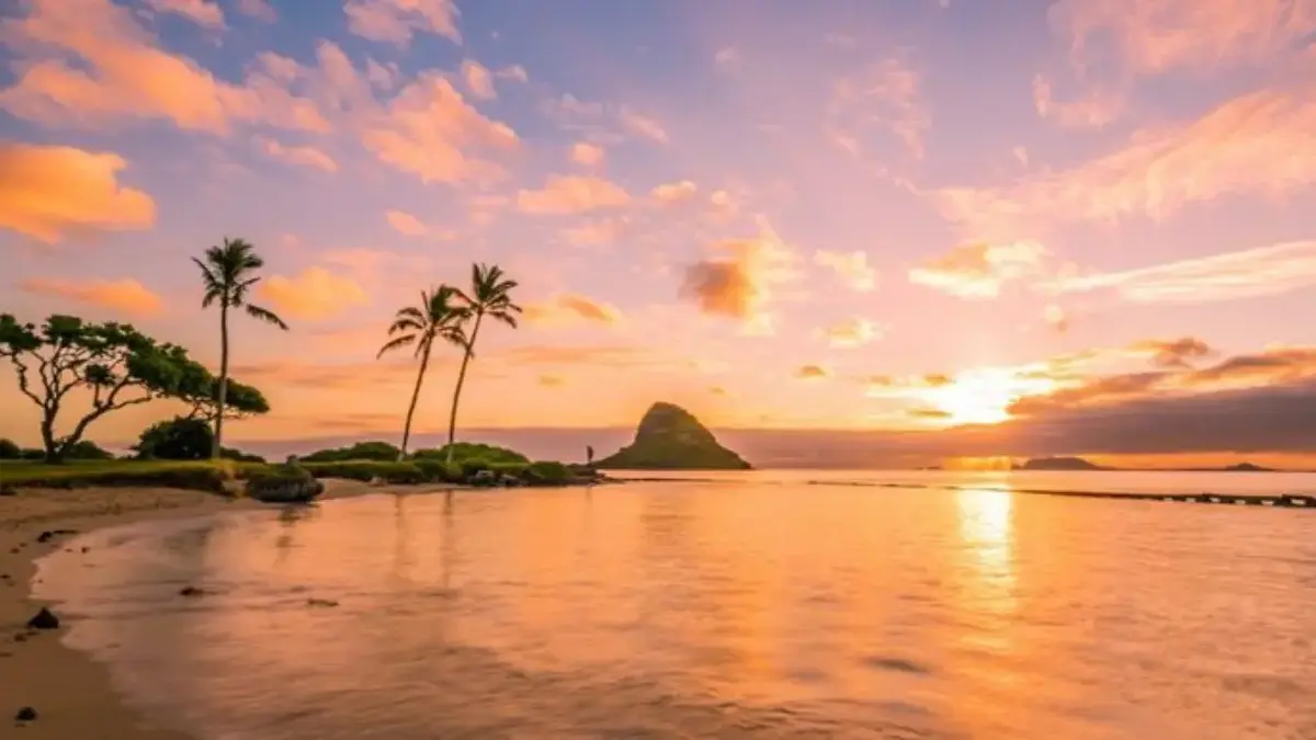 Liburan Nataru di Pantai, Pilihan Destinasi dengan Sunset Tercantik di Jawa Barat Liburan Nataru di Pantai, Pilihan Destinasi dengan Sunset Tercantik di Jawa Barat