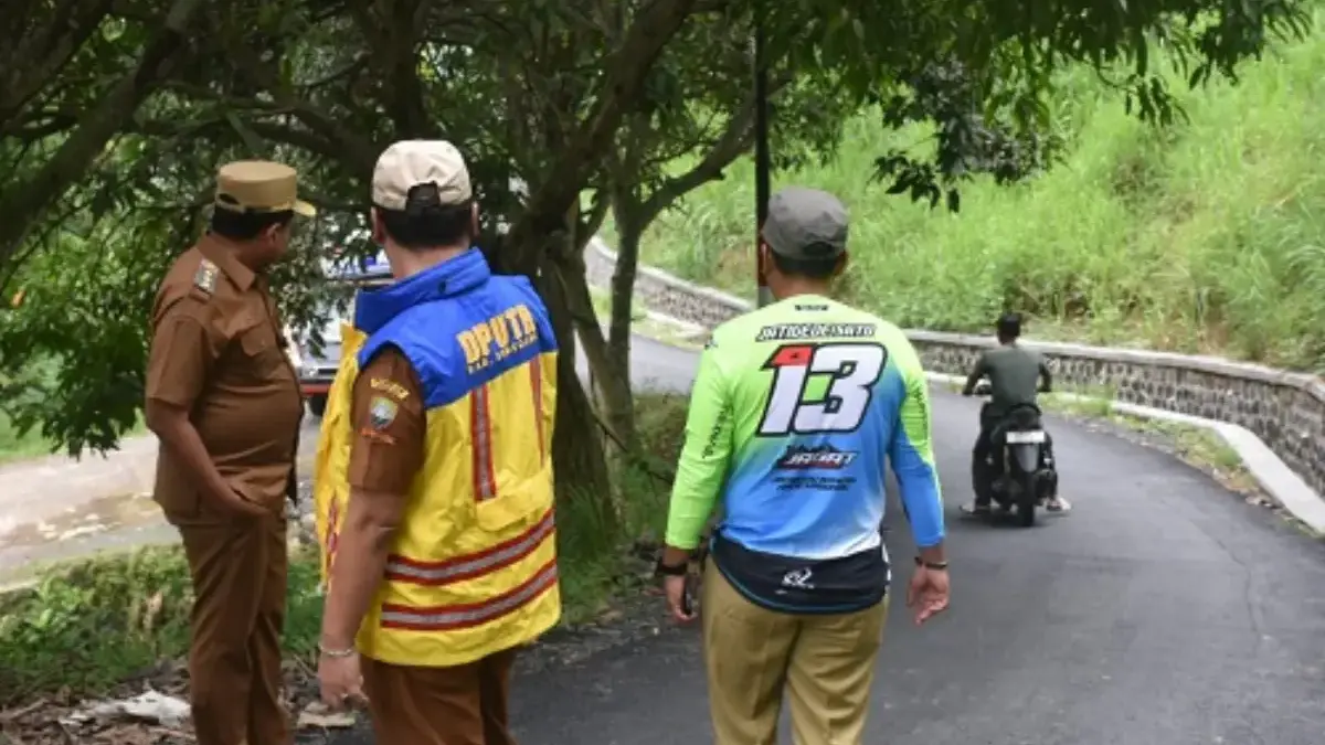 Jalan Cipicung–Kadu di Jatigede Dorong Ekonomi Warga dan Petani Gedong Gincu Jalan Cipicung–Kadu di Jatigede Dorong Ekonomi Warga dan Petani Gedong Gincu