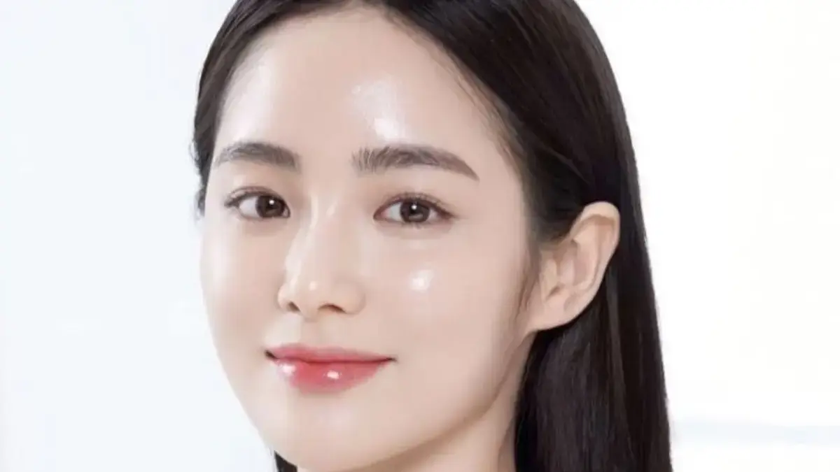 Rahasia Kulit Cerah & Kuat dengan Active Glow Booster Serum (AGB B ERL) Rahasia Kulit Cerah & Kuat dengan Active Glow Booster Serum (AGB B ERL)