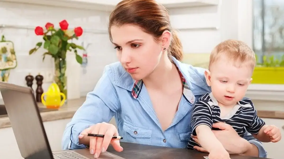 15 Pekerjaan Freelance Online untuk Ibu Rumah Tangga 2025: Bisa Dikerjakan Sambil Gendong Bayi 15 Pekerjaan Freelance Online untuk Ibu Rumah Tangga 2025: Bisa Dikerjakan Sambil Gendong Bayi