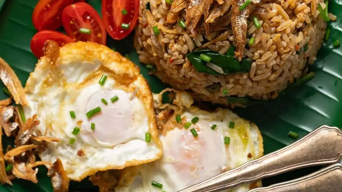 Bosan Dengan Nasi Goreng yang Begitu-Begitu Saja? Coba Kreasikan Pakai Resep Ini!