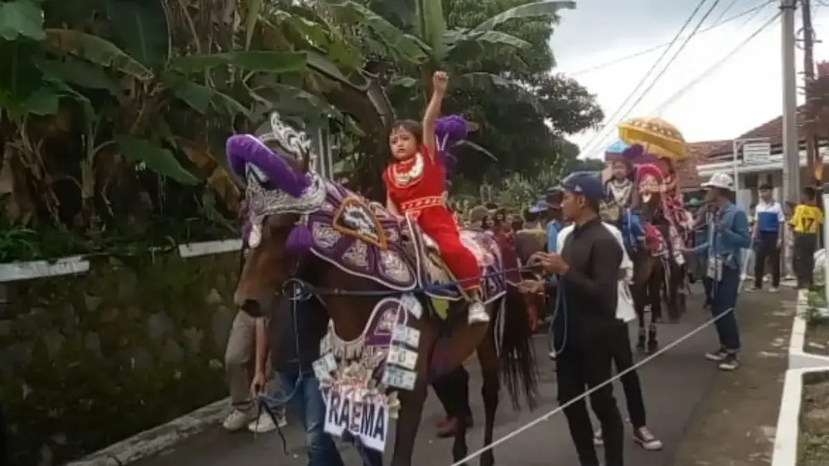 Seni Kuda Renggong Masih Jadi Tradisi Favorit Masyarakat Sumedang Seni Kuda Renggong Masih Jadi Tradisi Favorit Masyarakat Sumedang