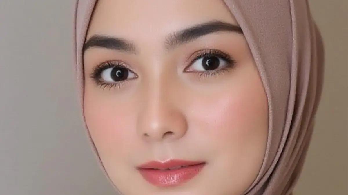 Satu Produk, Banyak Fungsi: Skincare + Makeup dalam Satu Semprotan