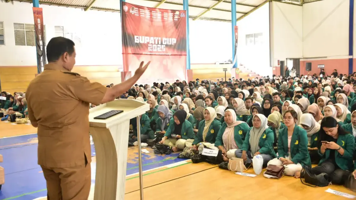 Bupati Sumedang Dony Ahmad Munir