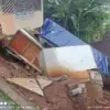 Kios Tahu Sumedang Roboh Akibat Longsor di Ganeas, Kerugian Capai Rp12 Juta