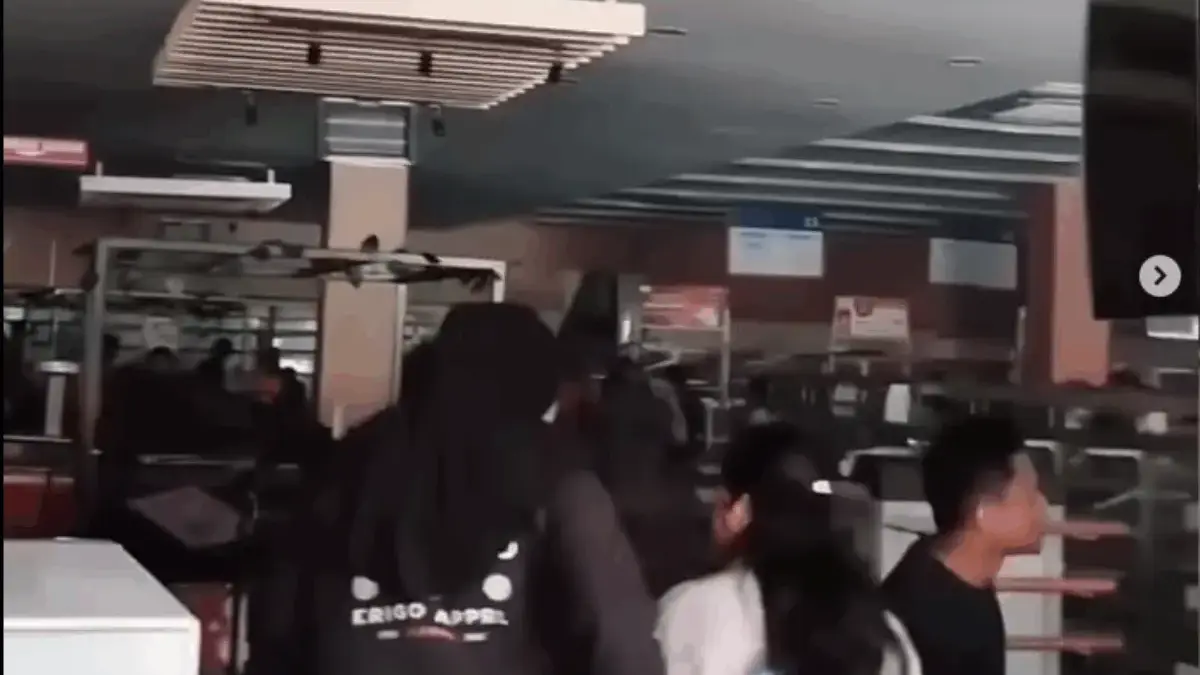 Warga Terpaksa Jarah Minimarket Akibat Krisis Banjir Sumatera, Netizen: Seketika Hilang Respect