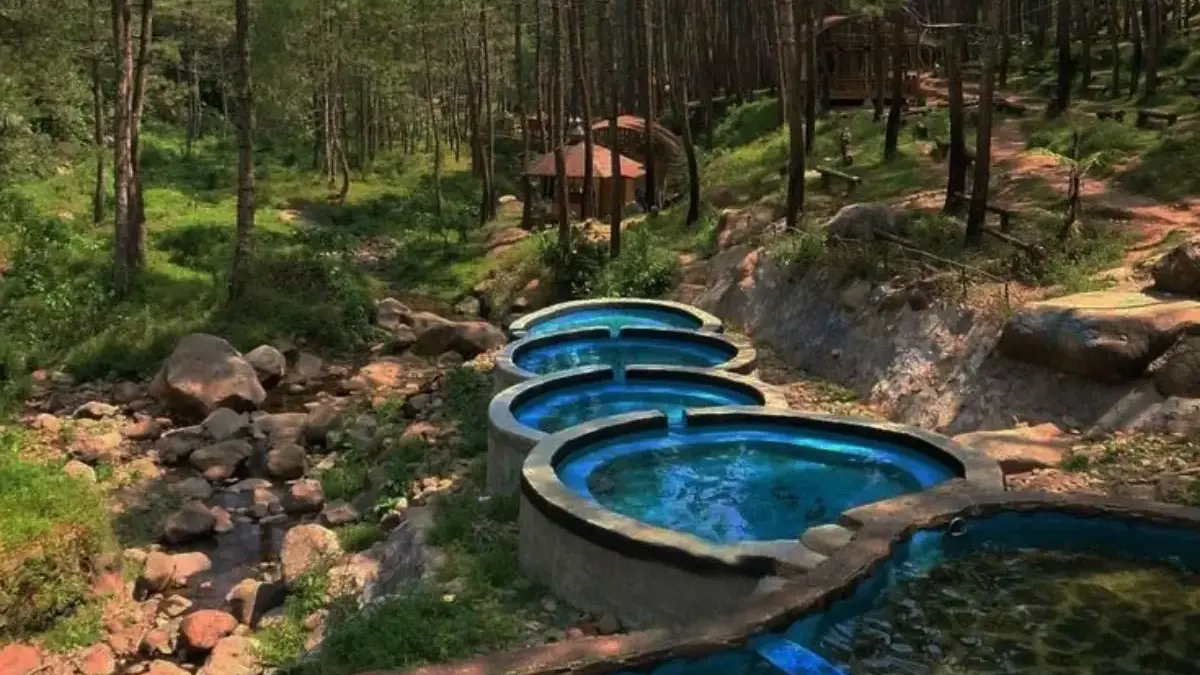 Libur Nataru Hampir Tiba, Berikut Destinasi Wisata Paling Hits di Sumedang yang Wajib Kamu Kunjungi! Libur Nataru Hampir Tiba, Berikut Destinasi Wisata Paling Hits di Sumedang yang Wajib Kamu Kunjungi!