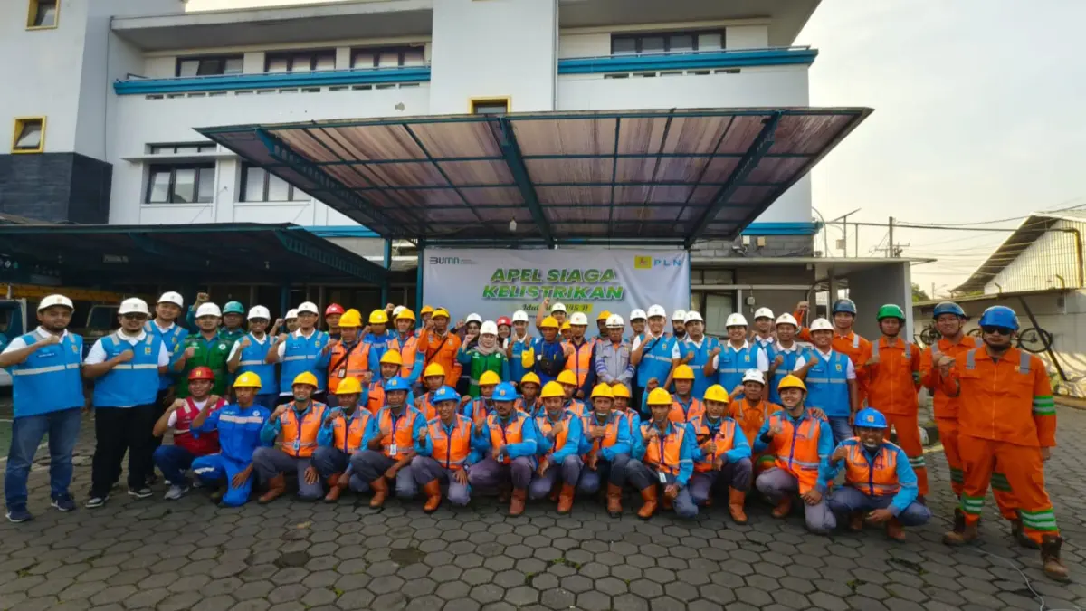 PLN Siagakan 181 Personel di Sumedang–Majalengka untuk Amankan Pasokan Listrik Natal dan Tahun Baru 2026 PLN Siagakan 181 Personel di Sumedang–Majalengka untuk Amankan Pasokan Listrik Natal dan Tahun Baru