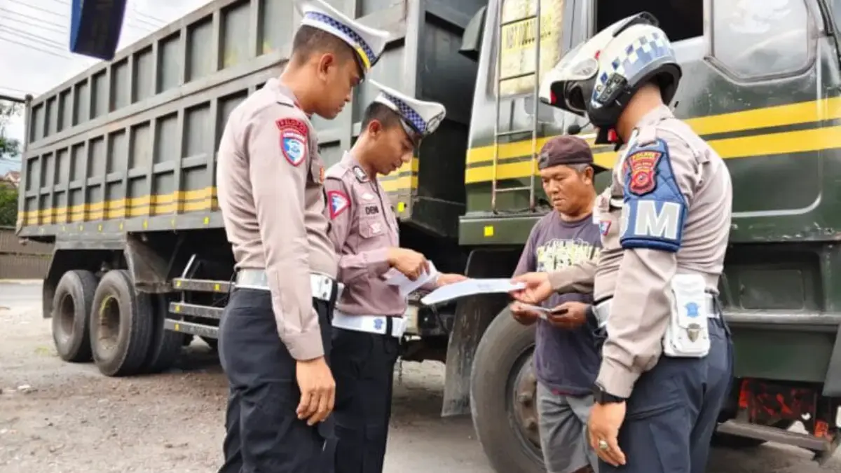 Waspada Penipuan ETLE, Satlantas Sumedang: Pesan Tilang Resmi Hanya dari Akun Terverifikasi Polri Waspada Penipuan ETLE, Satlantas Sumedang: Pesan Tilang Resmi Hanya dari Akun Terverifikasi Polri