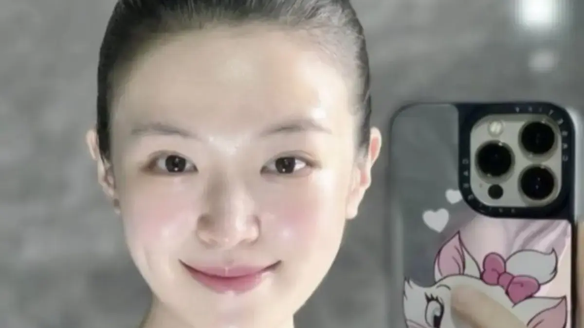 Apa Itu Glazed Skin? Tren Kulit Sehat yang Lagi Digemari