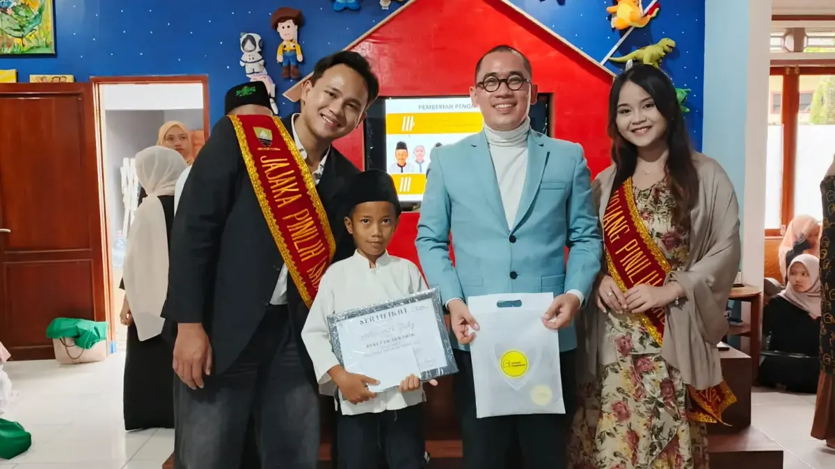 Mojang dan Jajaka Sumedang Apresiasi Kegiatan Rumah Imperium Gathering Mojang dan Jajaka Sumedang Apresiasi Kegiatan Rumah Imperium Gathering