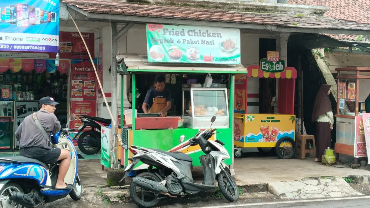 Bikin Ngiler! Dalas Fried Chicken Hadirkan Chicken Geprek Terjangkau di Ganeas