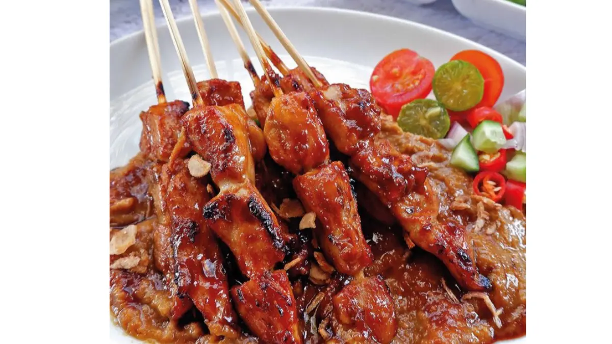 Sate Ayam Mas Fathur Tanjungkerta, Murah Meriah Tapi Rasanya Bikin Nagih!