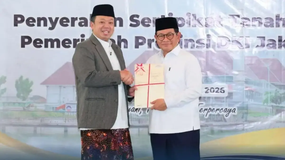 Mentri Nusron Serahkan 3922 Sertifikat Aset Pemprov DKI Jakarta, Selamatkan RP 102 Triliun Aset Negara.