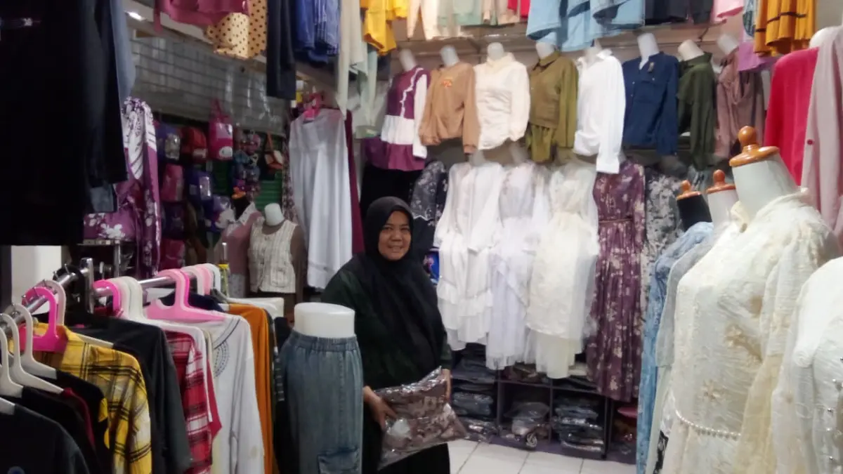 Belanja Online Gerus Pasar Sumedang, Omzet Pedagang Busana Terjun Bebas Pedagang pakaian di Pasar Sumedang