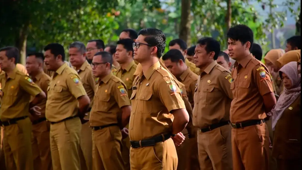 Apel Gabungan ASN, Sekda Ingatkan Pentingnya Disiplin dan Pelayanan kepada Masyarakat Apel Gabungan ASN, Sekda Ingatkan Pentingnya Disiplin dan Pelayanan kepada Masyarakat