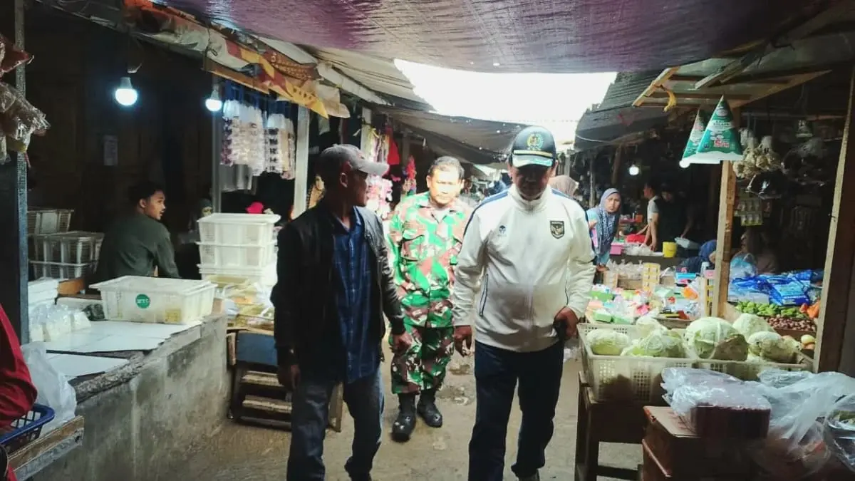 Pasar Tradisional Parakanmuncang, Kecamatan Cimanggung, Kabupaten Sumedang, mulai mengalami kenaikan