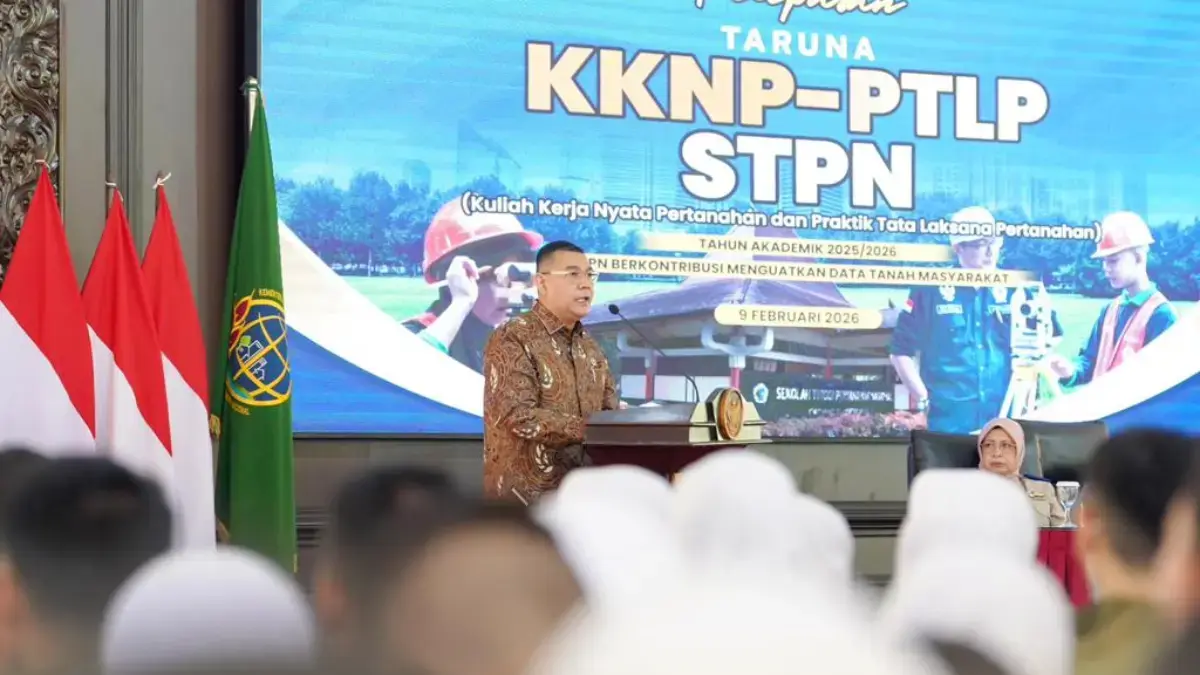 Wamen Ossy Lepas 30 Taruna STPN Ikuti KKN Pertanahan Untuk Restorasi Arsip Pascabencana di Aceh dan Sumut Wamen Ossy Lepas 30 Taruna STPN Ikuti KKN Pertanahan Untuk Restorasi Arsip Pascabencana di Aceh dan Sumut