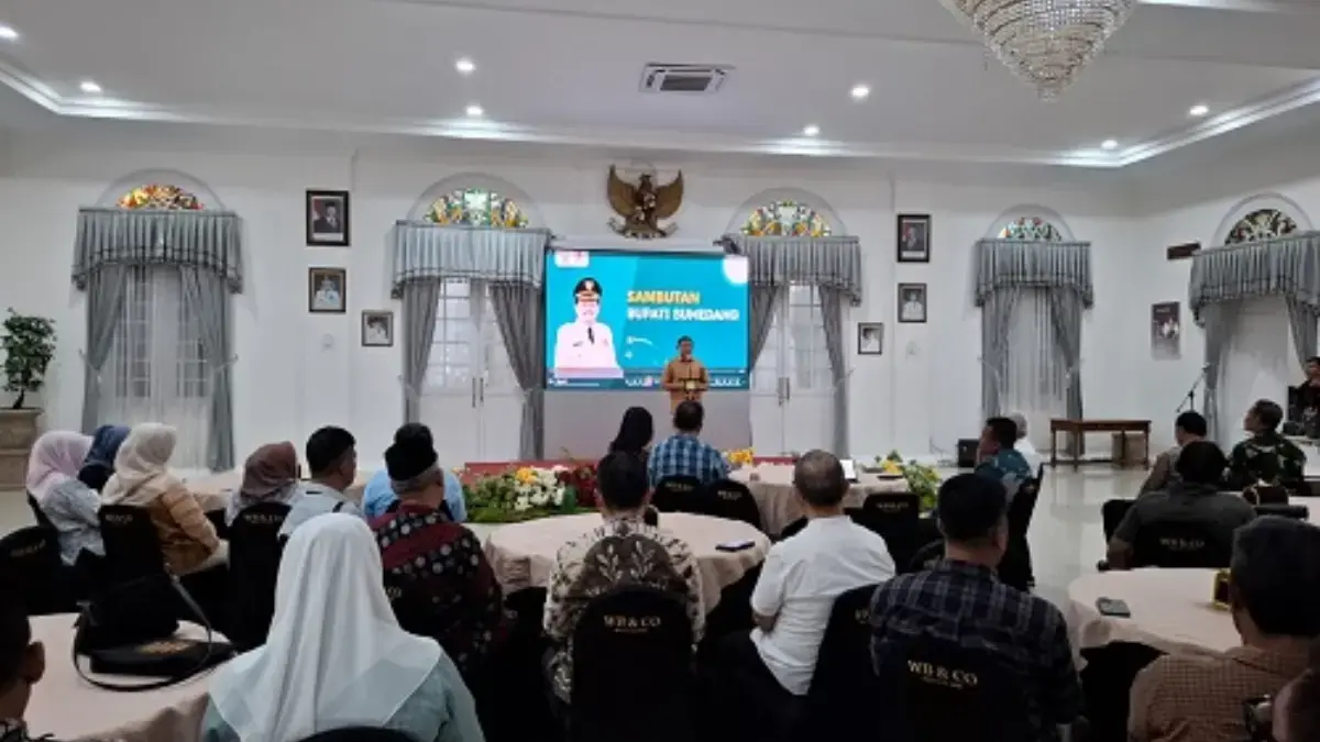 Bupati Dony Ahmad Munir