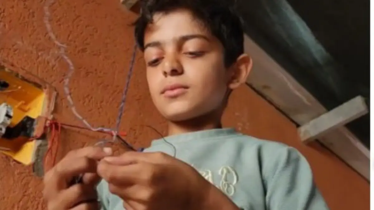 Remaja Palestina Ciptakan Pembangkit Listrik Sederhana, Terangi Kamp Pengungsian di Gaza