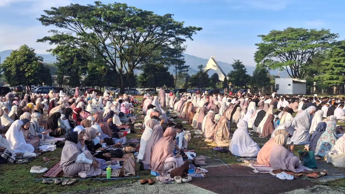 Pengamanan Shalat Idul Fitri Muhammadiyah di Sumedang Berjalan Aman, 750 Jamaah Ikuti Ibadah dengan Khidmat Pengamanan Shalat Idul Fitri Muhammadiyah di Sumedang Berjalan Aman, 750 Jamaah Ikuti Ibadah dengan Khidmat