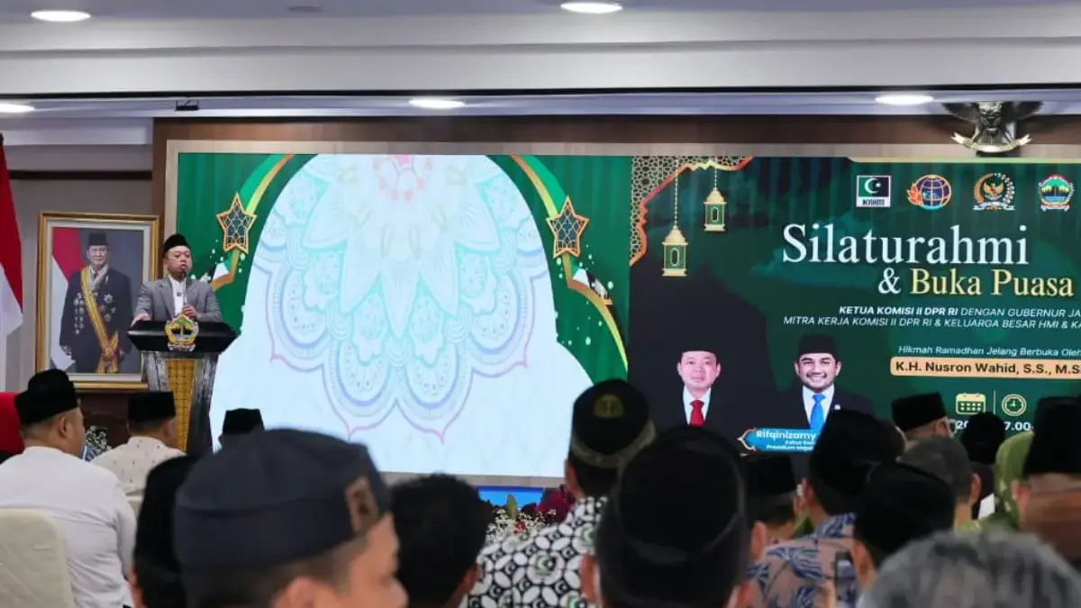 Mentri Nusron Buka Puasa Bersama Ketua Komisi II DPR RI di Semarang, Ingatkan Prinsif Keadilan