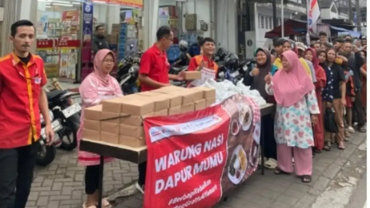 Tak Hanya Berbagi, Program Warteg Gratis Alfamart 2026 Dorong Produktivitas 102 Mitra UMKM Tak Hanya Berbagi, Program Warteg Gratis Alfamart 2026 Dorong Produktivitas 102 Mitra UMKM