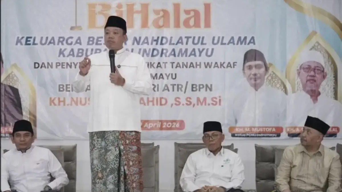 Menteri Nusron Serahkan Sertifikat Tanah Wakap PCNU Indramayu, Minta NU Berikan Manfaat Bagi Masyarakat